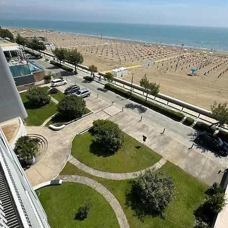 Fronte Mare Con Terrazzo E Parcheggio Privato Apartment